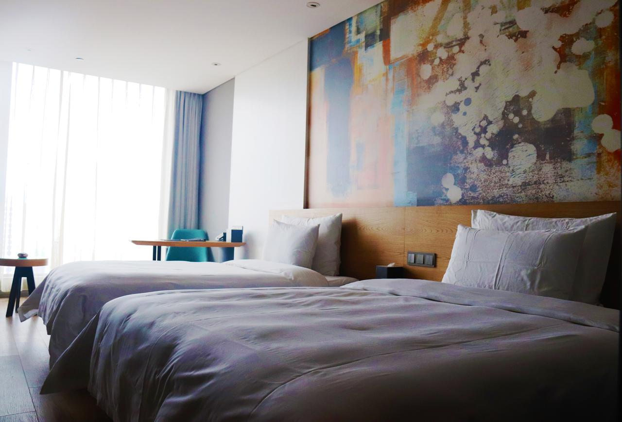 M Hotel Zhengzhou Exteriör bild
