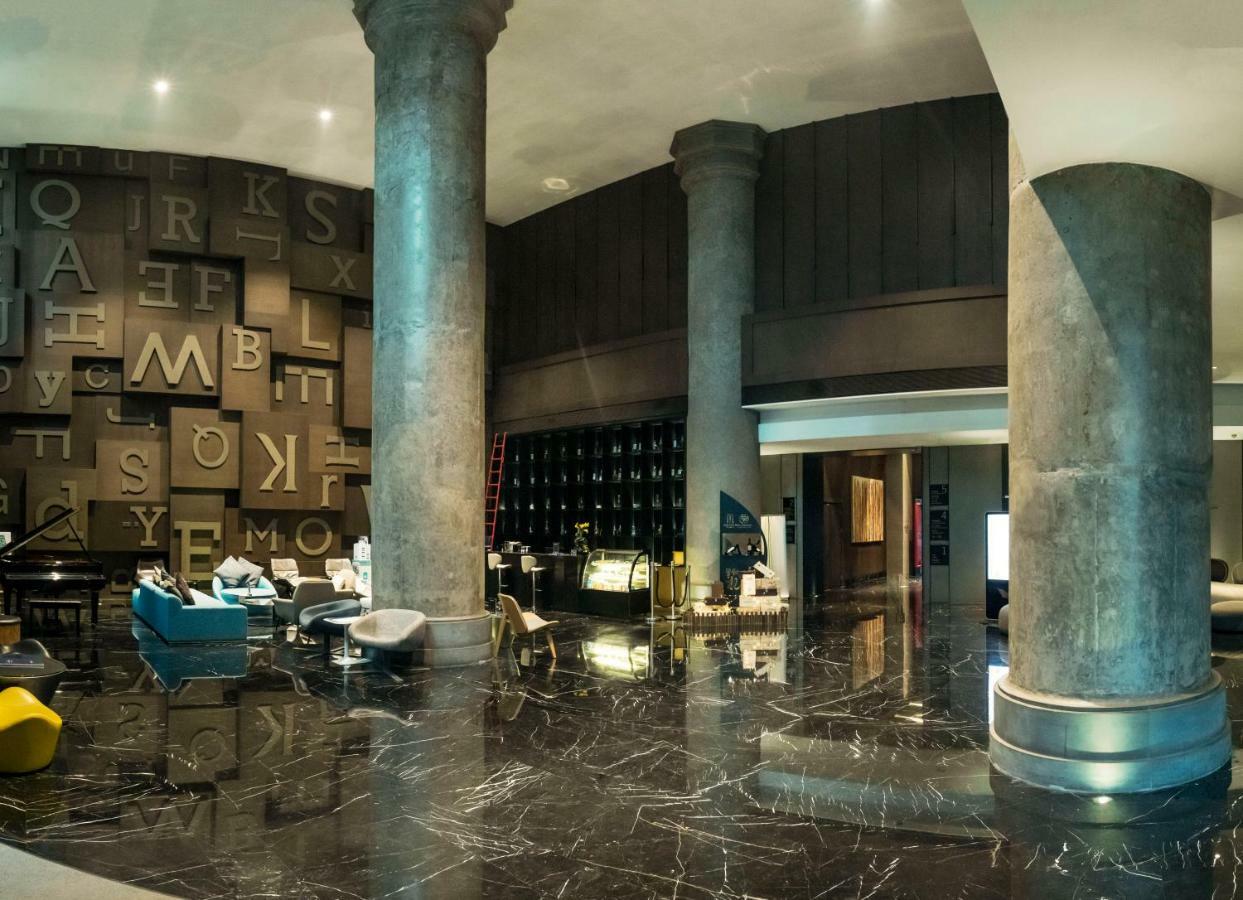 M Hotel Zhengzhou Exteriör bild